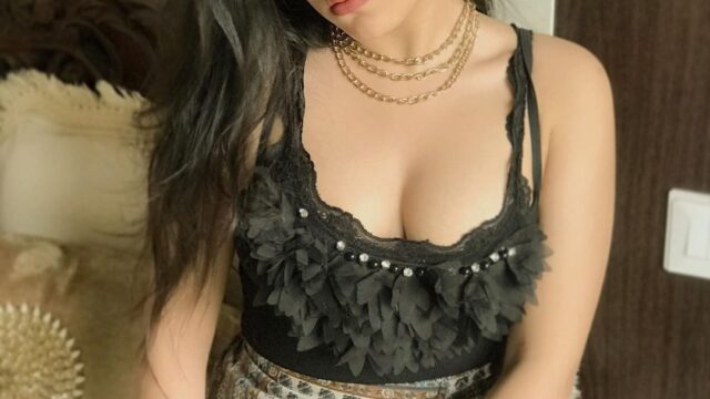 call-girls-in-lahore-12